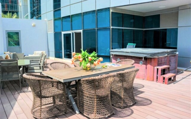 Amazing Duplex in the Marina Dubai