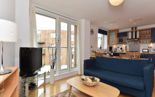 Waterside Níké Apartments