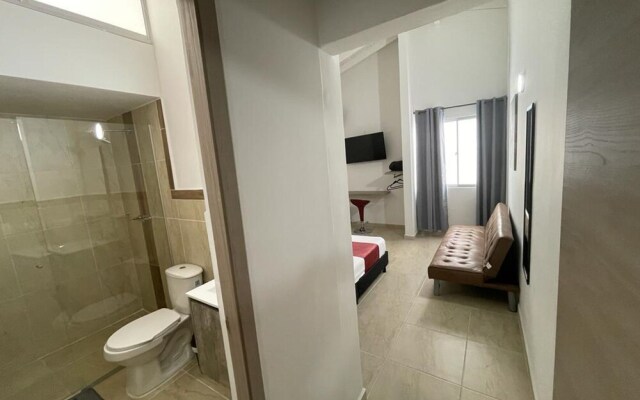 Hotel 12 Nights