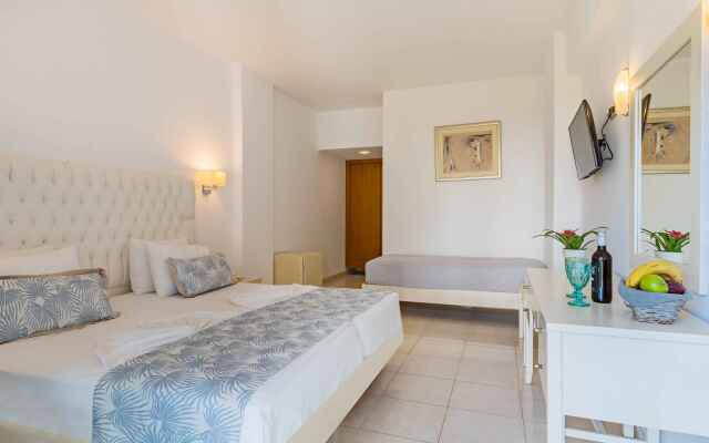 Delfina Tropic Beach