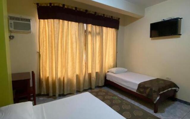 D’ Ruiz Hotel