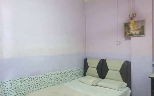 SPOT ON 90836 Penginapan Almera