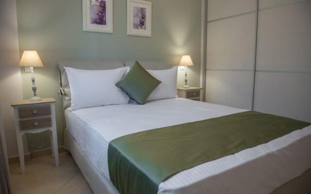 Elodia Apartments