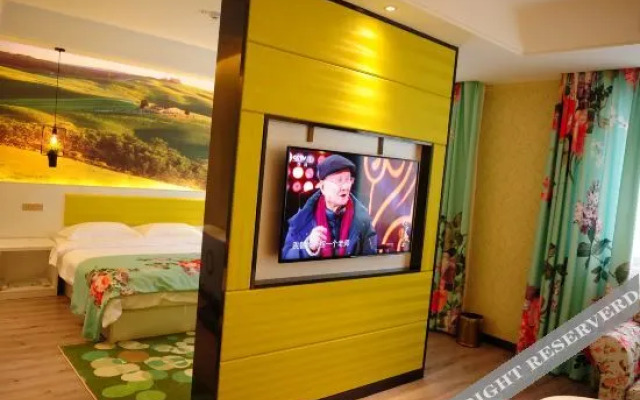 Super 8 Hotel (Dengzhou Fairview Garden Hospital of Traditional Chinese Medicine)