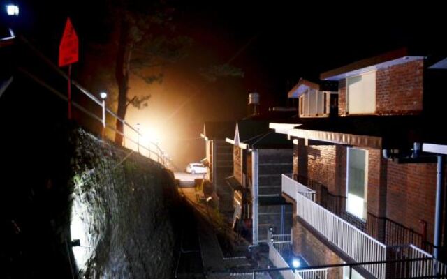 Kamna Hill Resort