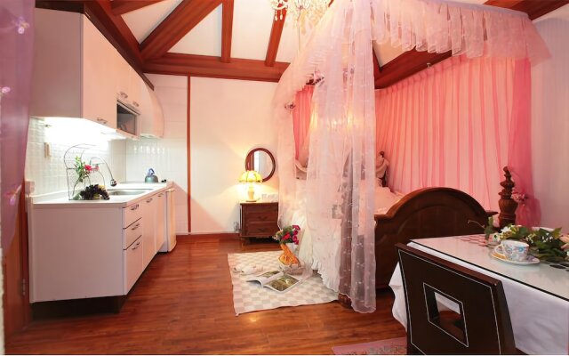 Rainbow Village Pension