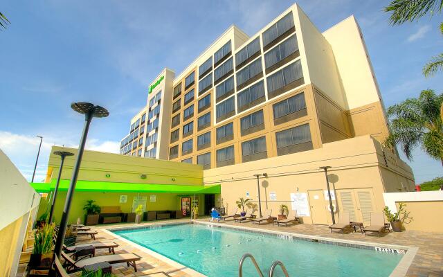 Holiday Inn Orlando East - UCF Area, an IHG Hotel