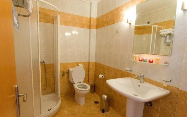 Lito Hotel