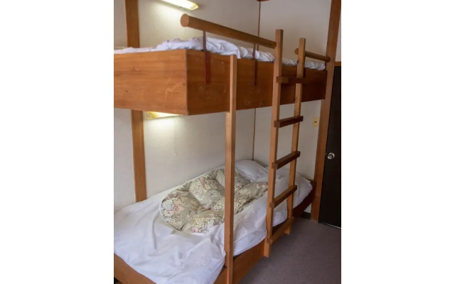 Lodge Jun