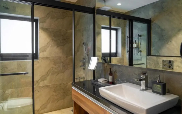 Stayvista At Jolly Chalet W Indoor Jacuzzi