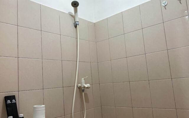 Cozy And Tidy Studio At Tifolia Apartment