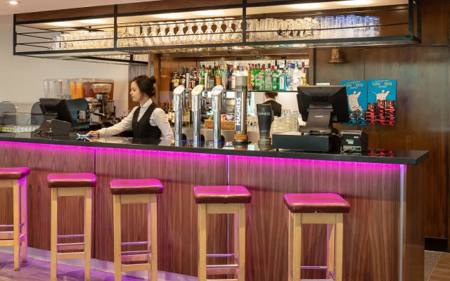 St Giles Heathrow Hotel