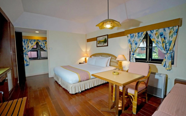 Sunset Village Beach Resort