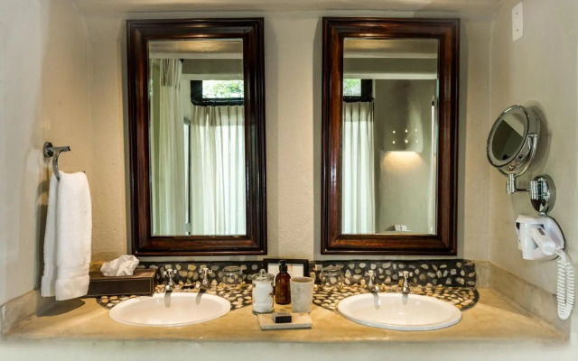 Impodimo Game Lodge