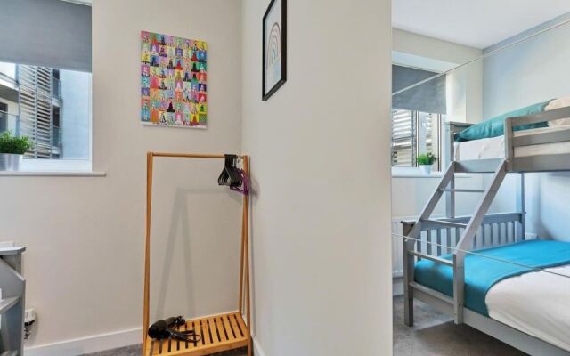 Brighton's Best BIG House 2 | Large Group House | 4 Bedrooms 3 Bathrooms | Roof Terrace | City Centre