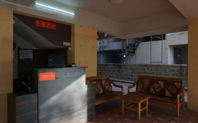 OYO 26151 House Khas Pranaam Apartment