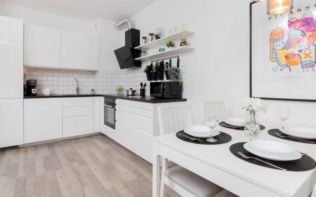 Modern Apartment in Gdańsk by Renters
