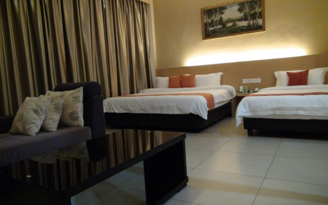 Paragon Lutong Hotel