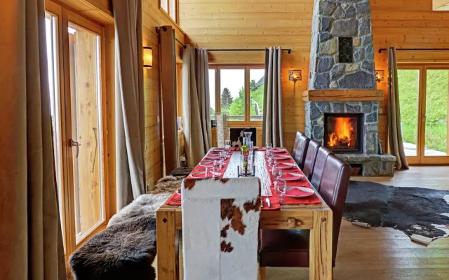 Modern Chalet with Hot Tub in Les Collons