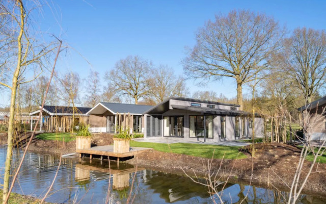 Resort De Kraaijenbergse Plassen 17994