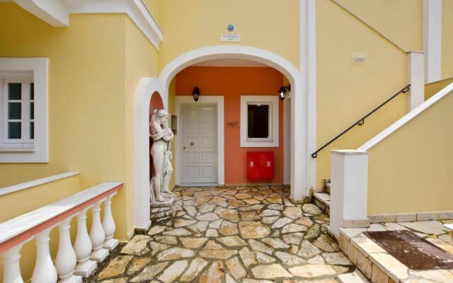 Dimitris Residence 1