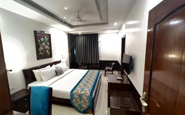 Live Inn Hotel sector 45