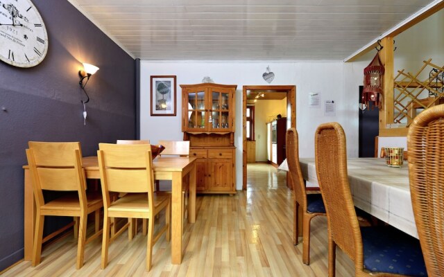 A Comfortable, Large House With Wifi in Hochsauerland, Suitable for 14 Persons