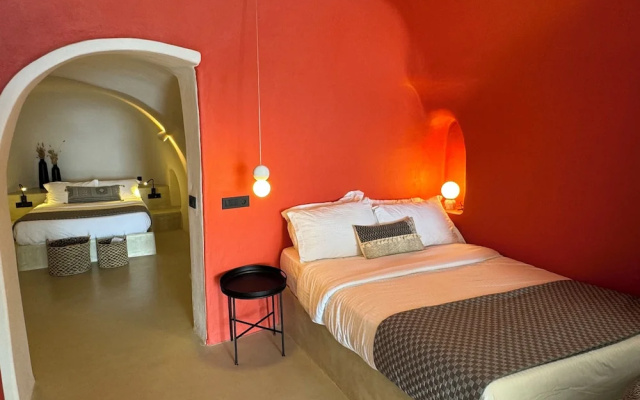 SantorOia Luxury Suites