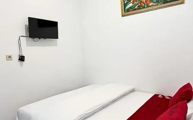 Djuragan Kamar Halona