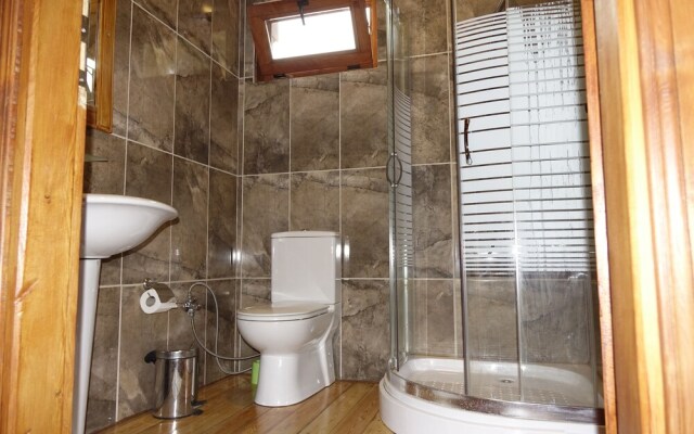 Sakin Vadi Winehouse