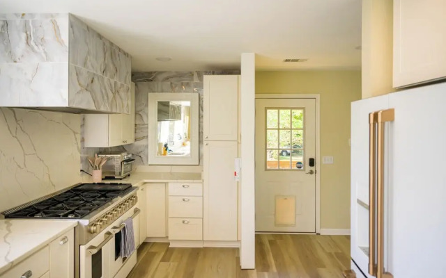 Riverfront Savannah Retreat w/ Private Dock!
