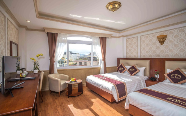 Roy Dala Hotel