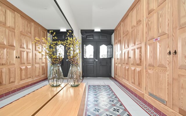 Augusta Residence Serviced Apartments