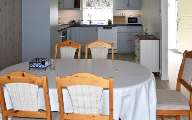 6 Person Holiday Home in Dyrvik