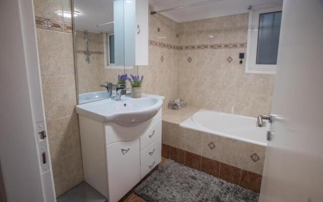 Efis apartment down town Perfect location