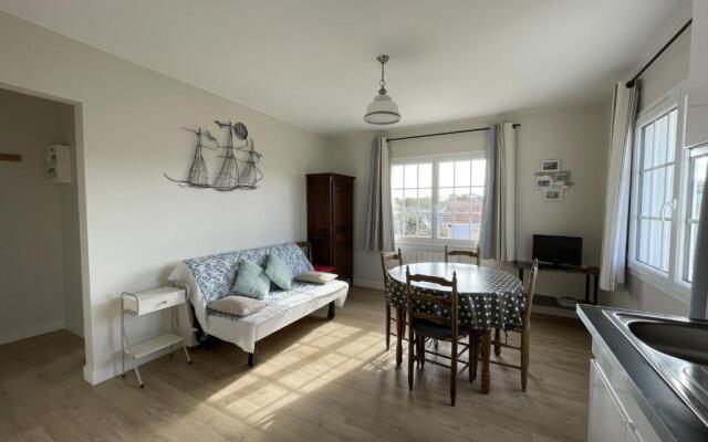 Appartement Jullouville, 2 pièces, 2 personnes - FR-1-361-37