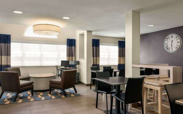 Microtel Inn & Suites by Wyndham Inver Grove Heights/Minneap