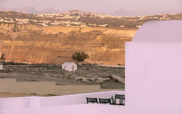 Alafropetra Luxury Suites