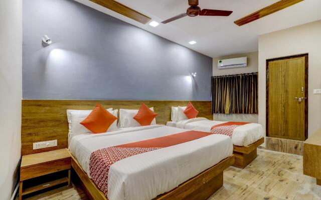 OYO 72486 Hotel Gokul Villa
