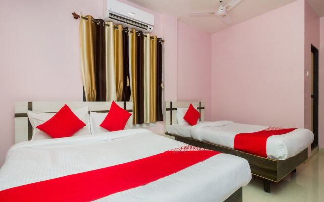 OYO 22918 Hotel Sadanand Mourya Lodging And Boarding