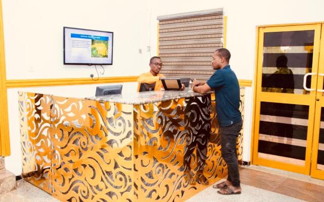 E-Gold Luxury Hotel