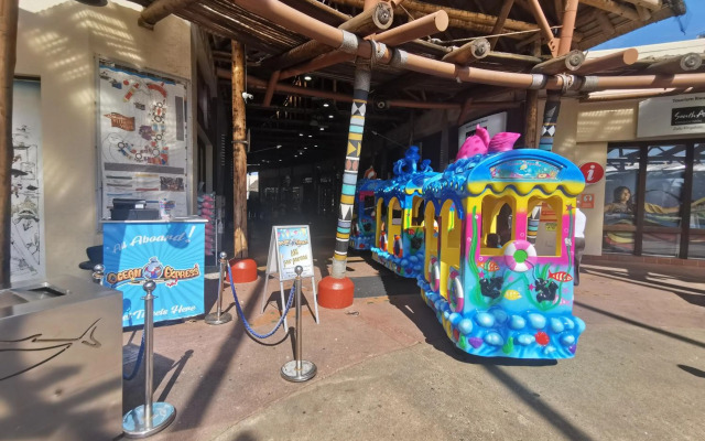 Ocean Whisper, 180 degree Ocean View, 605 Quayside