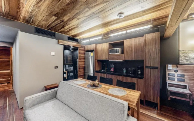 Breeze 215 at La Residencia