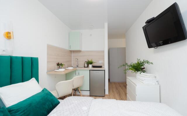 ApartHouse on Malysheva street 104