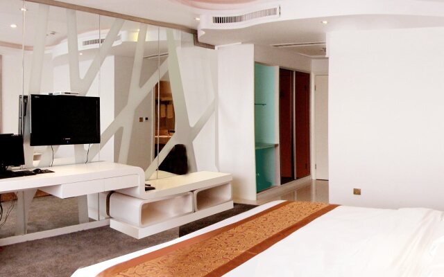 Tuk China Light Residence Hotel (Taizhou Luqiao Airport Branch)