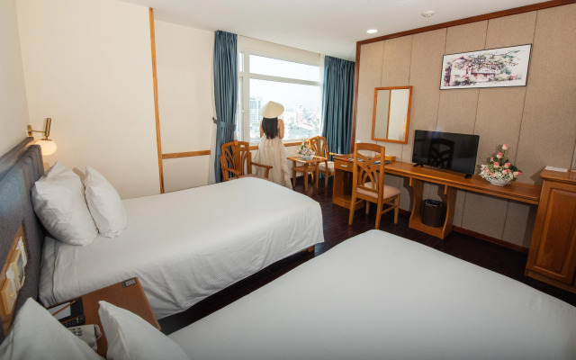 Romance Hotel