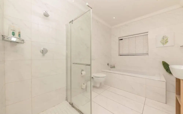 Spaciaous 2 Bedroom Bokaap Apartment