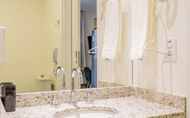 Charlie Sabiá Moema Essential