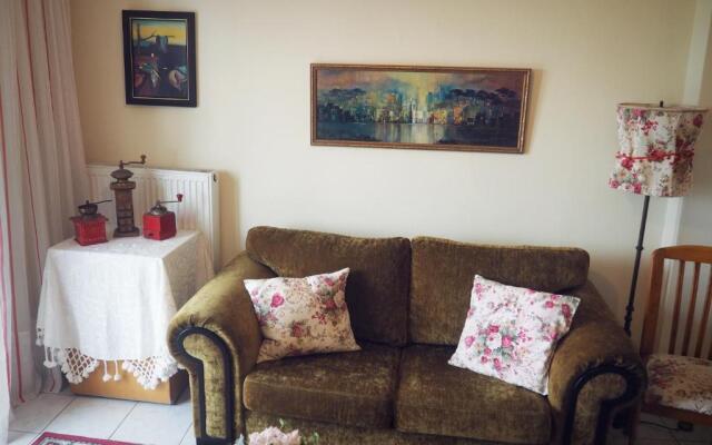 Sunny apartment near the center