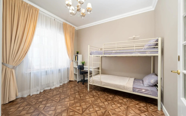 Трехкомнатная квартира на Казанской улице,45